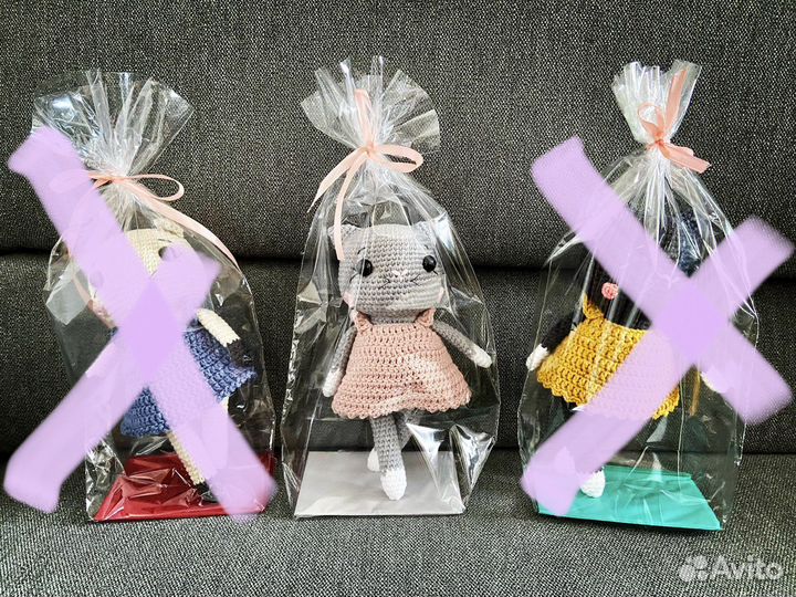 Вязаная кошечка игрушка