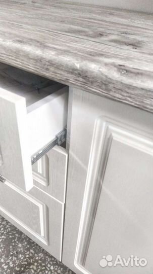 Кухня белая новая 2 м в наличии и под заказ