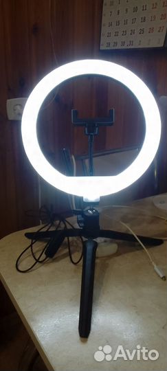 Кольцевая лампа со штативом для съемки новая