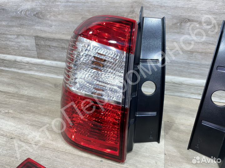 Фонарь левый правый Nissan Terrano 3 D10 (с 2014)