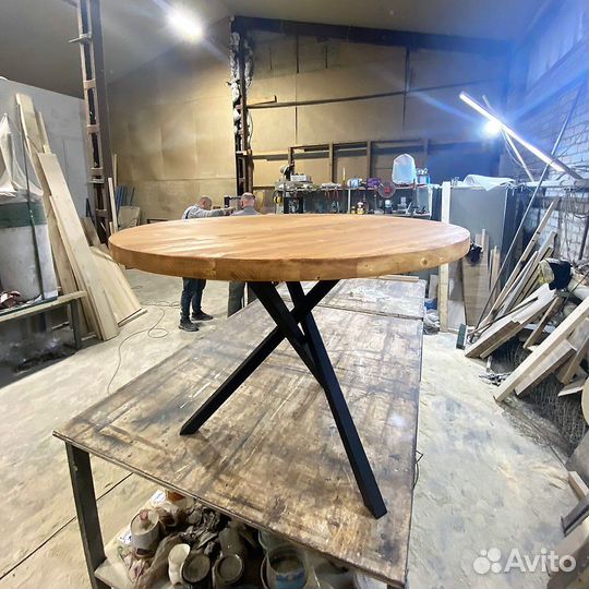Стол круглый дубовый лофт