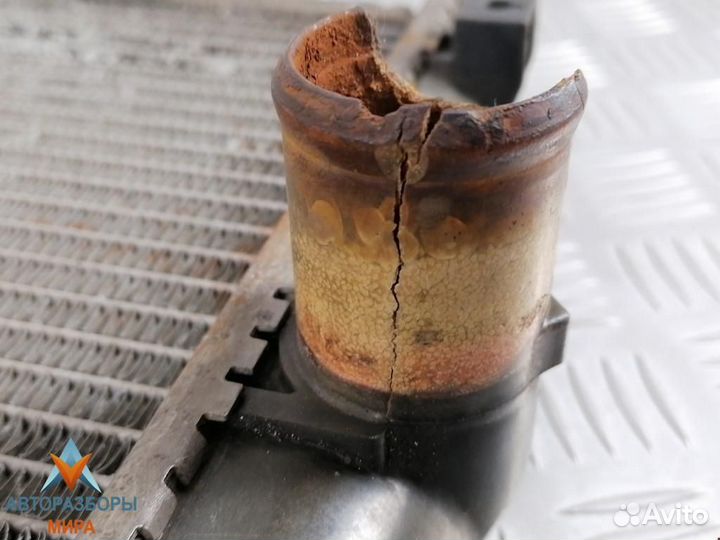 Радиатор (основной) Mitsubishi Pajero Sport 1999