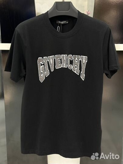 Футболка givenchy