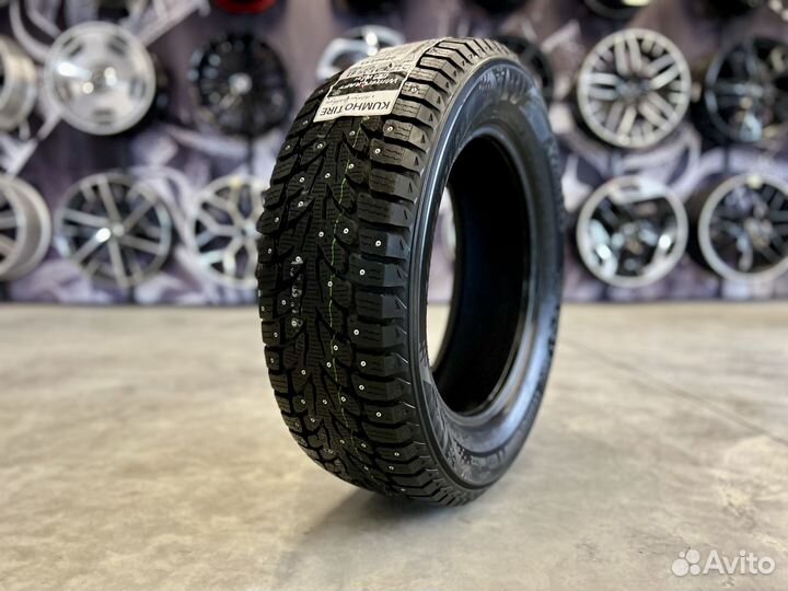 Kumho WinterCraft Ice Wi32 235/45 R18 98T