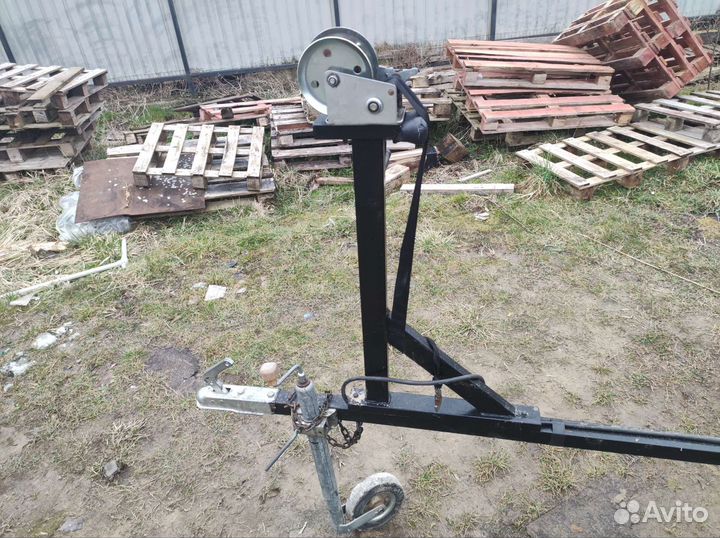 Лодочный прицеп