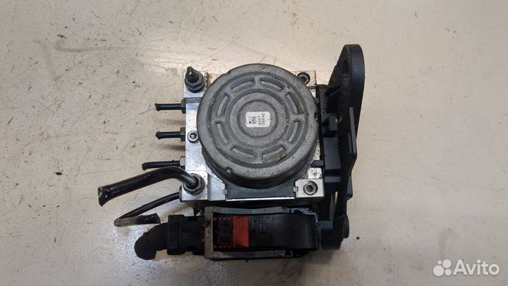 Блок абс, насос Volkswagen Golf 7, 2015