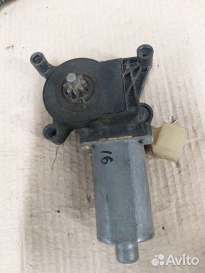 Моторчик стеклоподъемника Mercedes-Benz W202