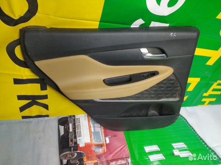 Обшивка двери задняя левая Hyundai Santa Fe