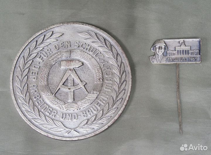 Медаль настольная и фрачник Защита рабочих и крест