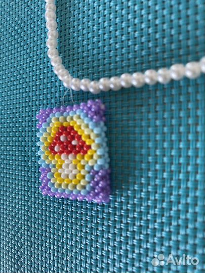 Ожерелье с украшениям