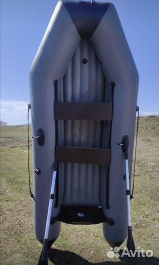 Лодка с мотором