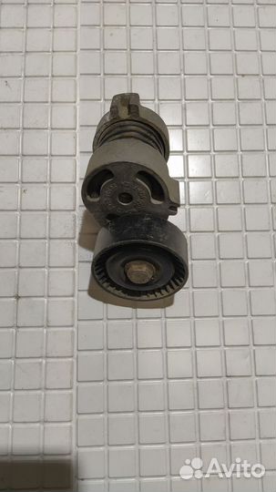 Ролик-натяжитель приводного ремня BMW E81 E87 E90