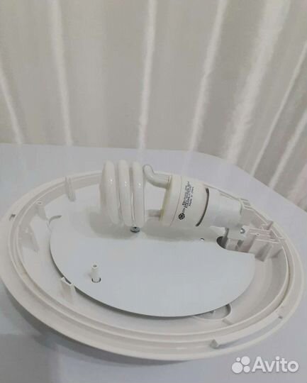 Светильник потолочно-настенный накладной