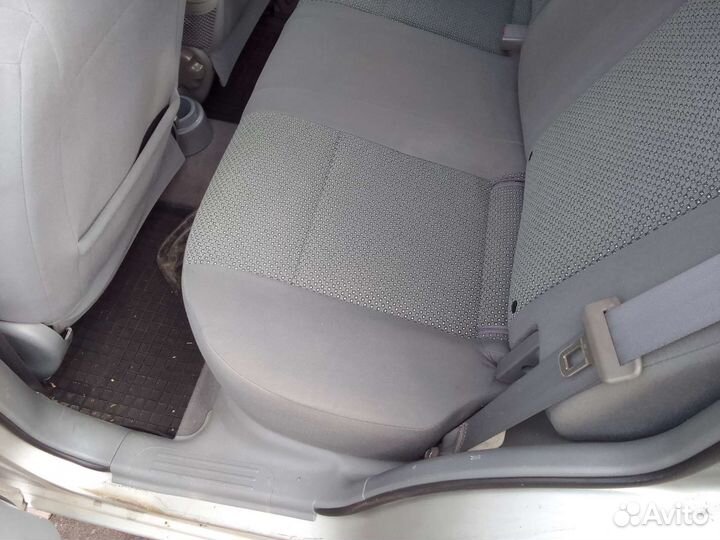 Задние сиденье Chevrolet Aveo Т 250