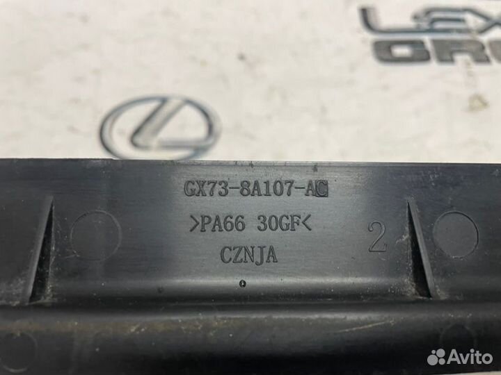 Кронштейн радиатора Land Rover Range Rover Velar