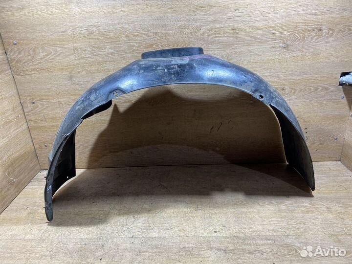 Подкрылок передний левый VW Polo Classic 1704182