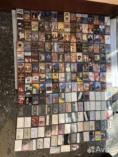 Аудиокассеты 148 штук