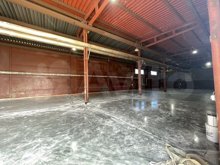 Склад, 1300 м²