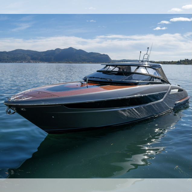 Моторная яхта Riva Dolceriva
