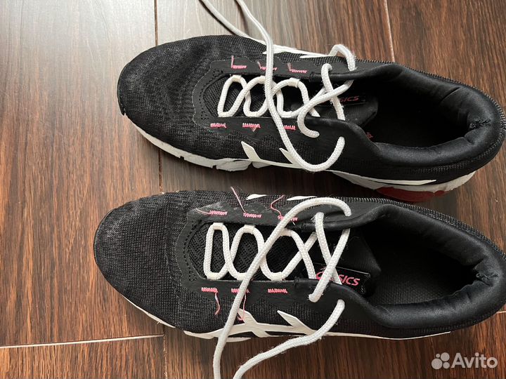 Кроссовки asics