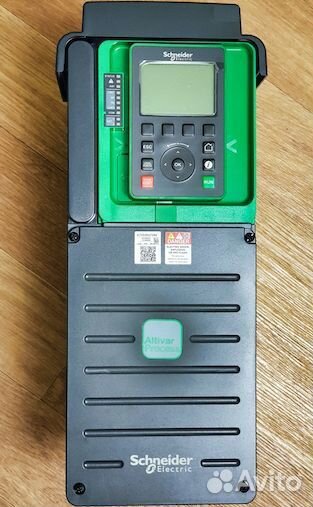 Преобразователь Schneider Electric ATV930U75N4