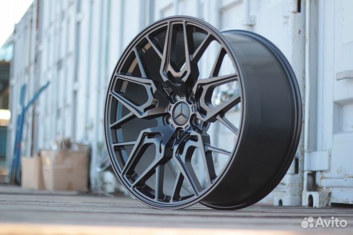 Кованые диски R22 GT Forged на Mercedes G -class