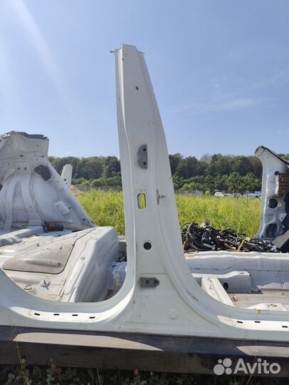 Стойка амортизатора переднего правого Hyundai Cret