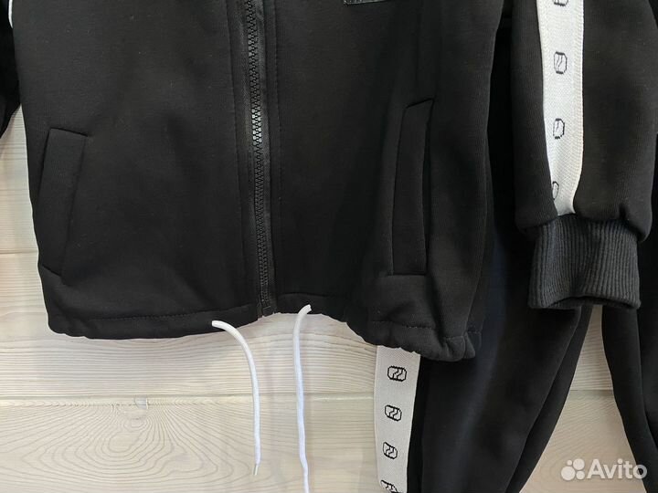 Костюм детский новый