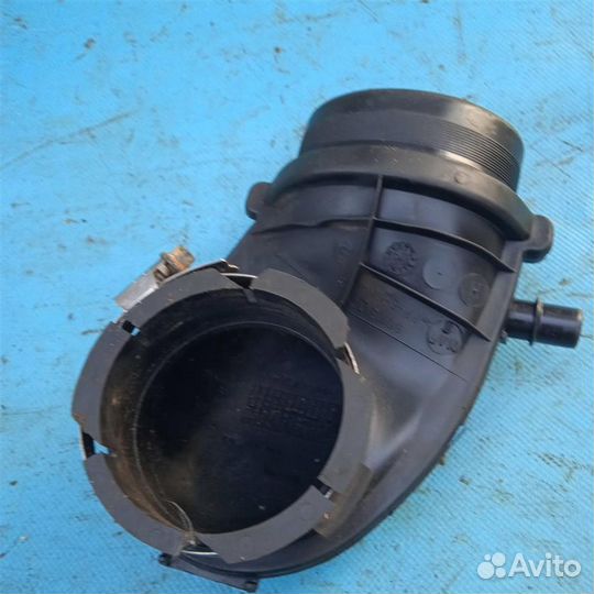 Патрубок воздушного фильтра Peugeot 307 (2000-201