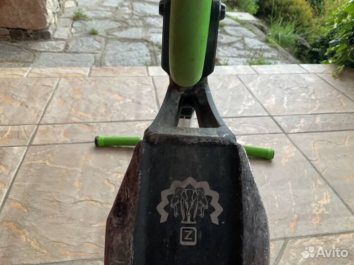 Самокат трюковой