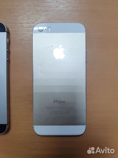 iPhone SE, 32 ГБ