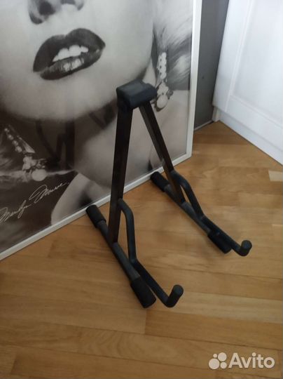 Акустическая гитара yamaha c70, стойка для гитары