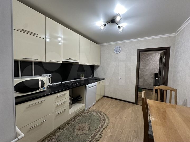 2-к. квартира, 55 м², 4/9 эт.