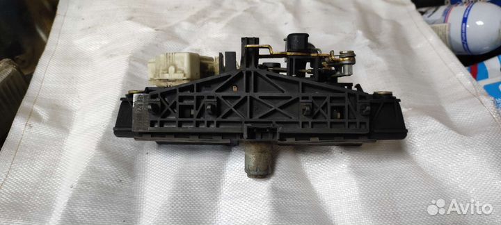 Замок ручка багажника Ауди А6 С5