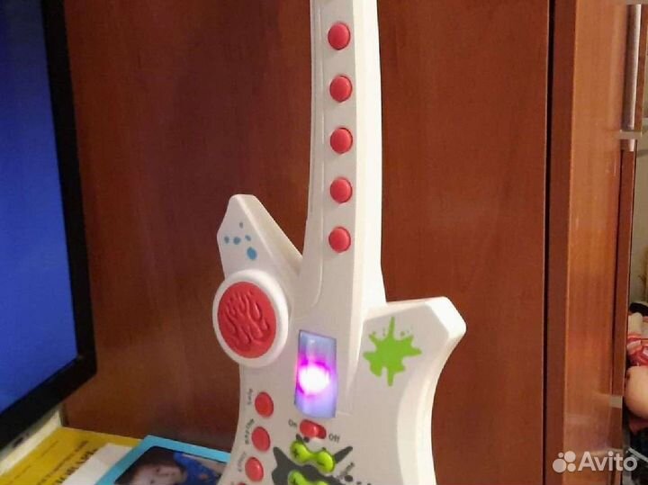 Детская гитара