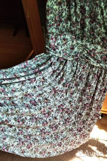 Платье женское 46, очень красивое