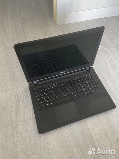 Acer aspire ES1-533