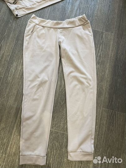 Спортивный костюм для кормящих мам