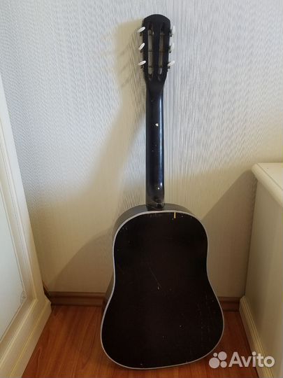 Акустическая гитара