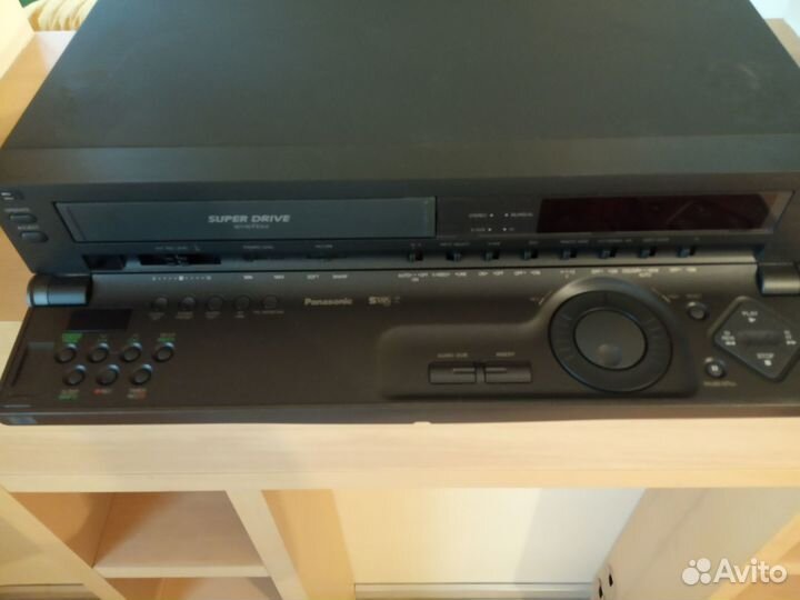 Видеомагнитофон S-VHS panasonic NV-HS800EE