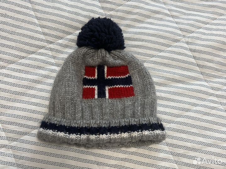 Продам норвежскую зимнюю шапку 52 размер