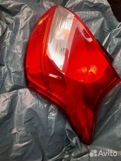 Фонарь правый Ford Focus 3 2012 хетчбэк