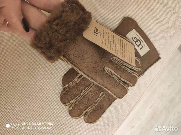 Перчатки UGG, новые нат.мех. (4-6 лет)