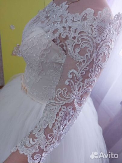 Свадебное платье