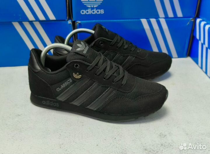 Кроссовки adidas classic