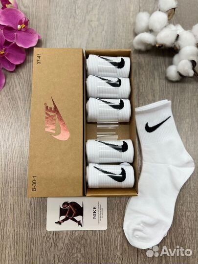 Набор носков в подарочной коробке