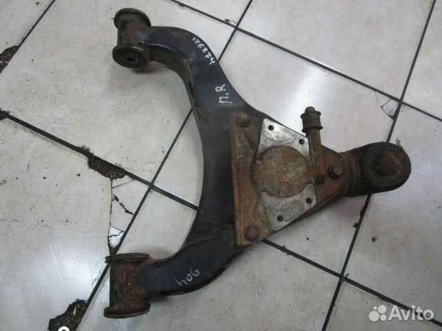 Рычаг передний нижний правый w904 Sprinter 612