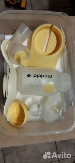 Молокоотсос medela ручной