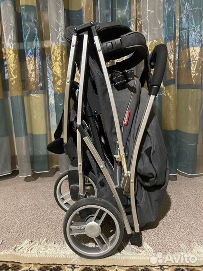 Прогулочная коляска capella