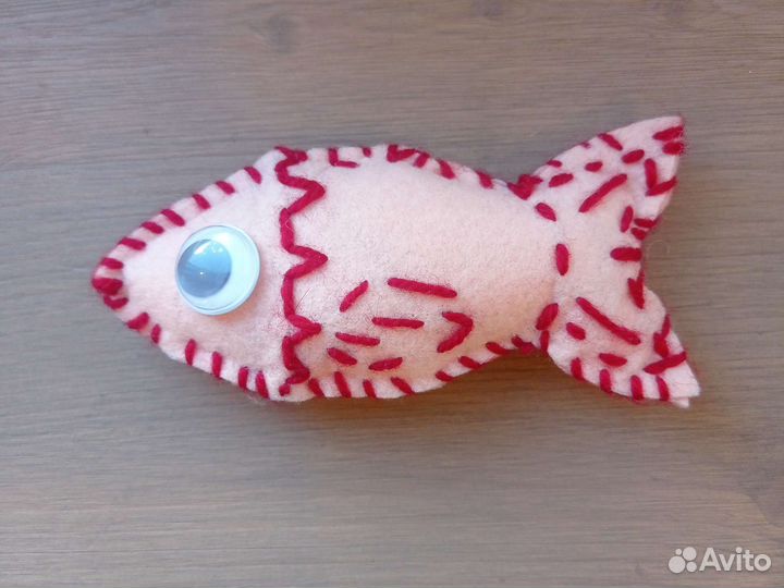 Рыбка игрушка
